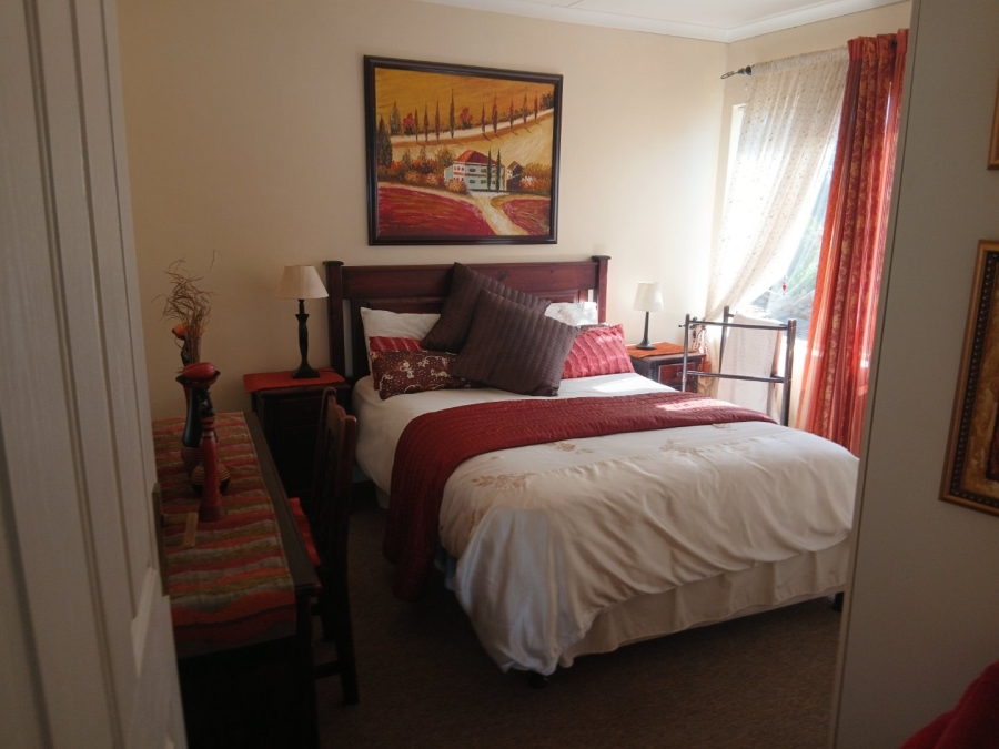 5 Bedroom Property for Sale in Wavecrest Eastern Cape